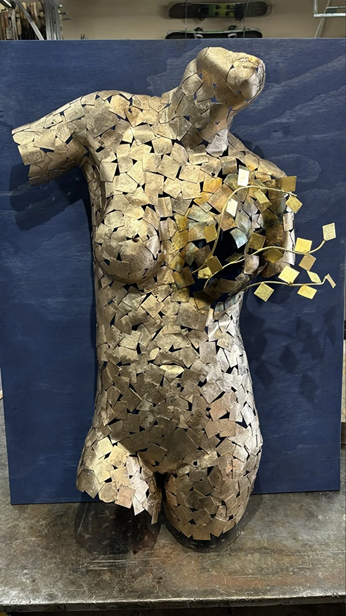 Little Golden Moments, Bronze (TIG welded), 23.75 carat gold leaf